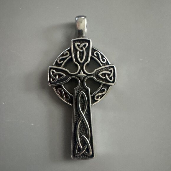 Cross Celtic Pendant Stainless Steel Renaissance Traditional Trinity Irish Gift - Picture 1 of 5